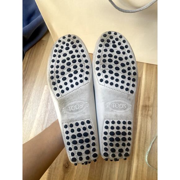 Tod's Gommino Womens Driving Loafers Shoes White Leather Gold Buckle Size 36.5 - Picture 6 of 10